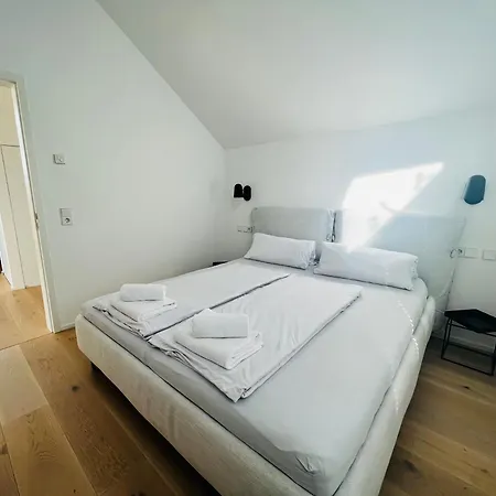 Seenahe Design-ferienwohnung Loft Indigo Apartmán Uberlingen